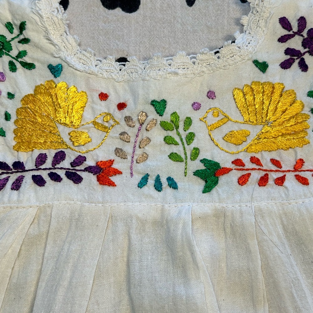 VINTAGE EMBROIDERED TODDLER DRESS 2T - Picture 6 of 7